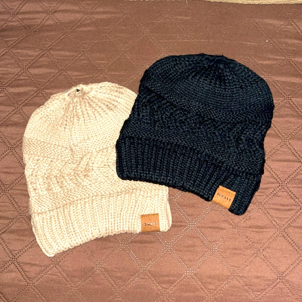 Bundle of 2 pony tail beanie’s! NWOT